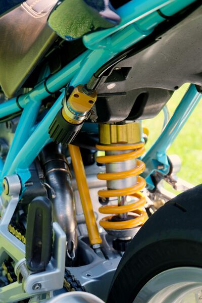 File:StolenS4-Suspension-s.JPG