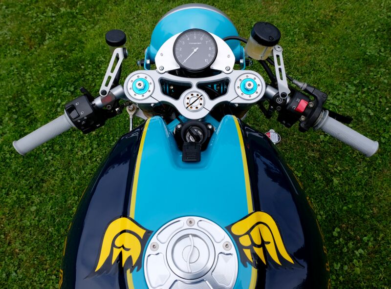 File:StolenS4-Cockpit-s.JPG